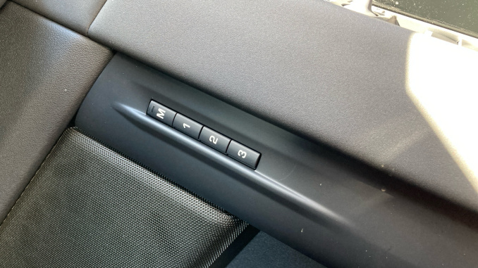 Land Rover Range Rover Evoque 2.0 D200 Edition 5dr Auto Diesel Hatchback - Image 24